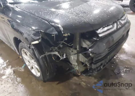 2014 Mitsubishi Outlander Gt z USA, uszkodzony, nr VIN JA4JZ4AX1EZ008327